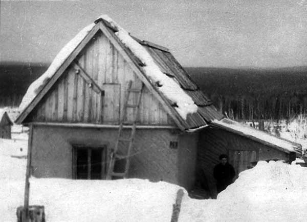 Flug, K.W. - Haus in der Verbannung