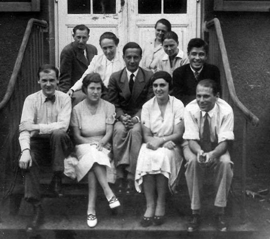 Schukowskaja, J. G.: Gruppenfoto